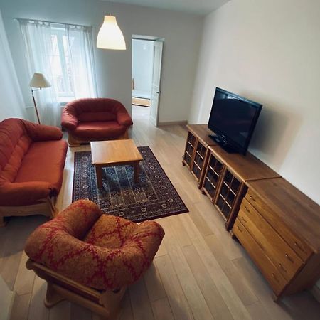 Spacious - 140 Square Meters Apartment, Vilnius City Centre Luaran gambar